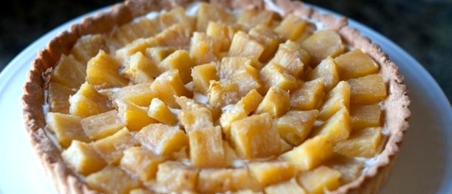 Тарталетки с ананасом и сыром