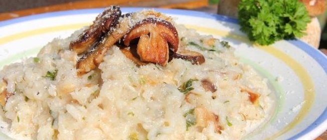 Ризотто с белыми грибами и петрушкой
