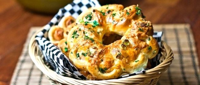 Сосиски в тесте оригинальное оформление