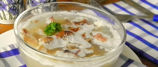 Студень из свиных ножек