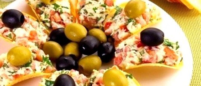 Сырная закуска на чипсах