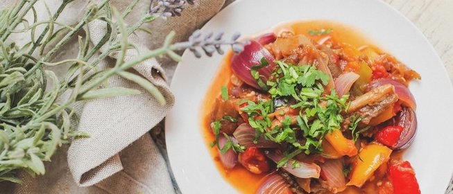 Аджапсандали – грузинская закуска из овощей