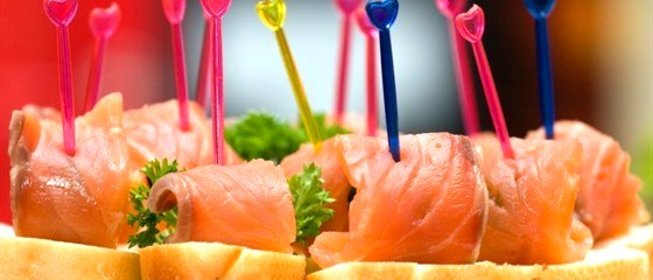 Канапе с копченым лососем