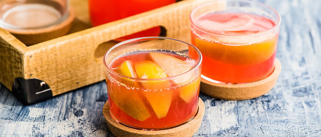 Компот из персиков и яблок