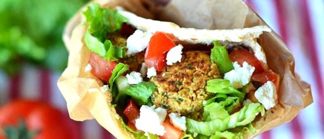 Пита с котлетами из бараньего гороха