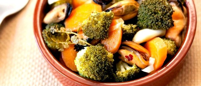 Мидии с овощами в эскабече