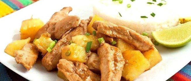 Курица с ананасами