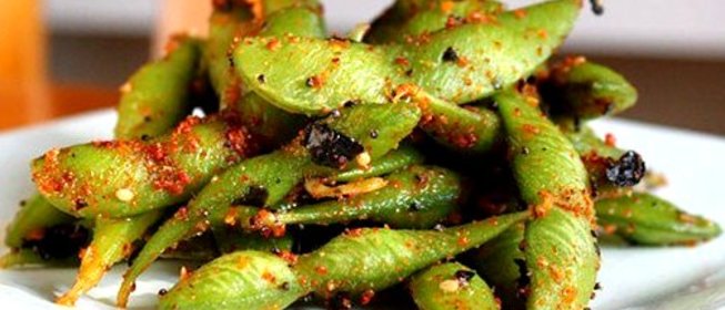 Бобы эдамаме в остром соусе