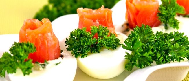 Яйца, фаршированные семгой