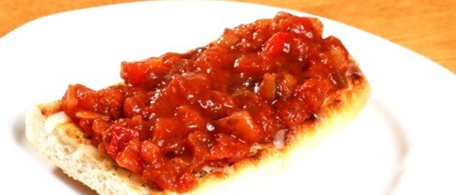 Закуска из жареных томатов и трав