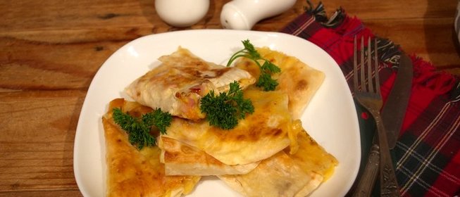 Лаваш с ветчиной и твердым сыром