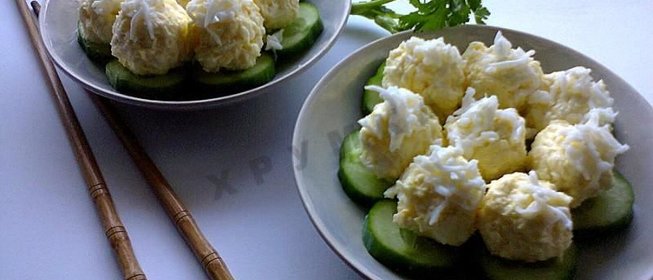 Еврейская закуска из сыра с чесноком