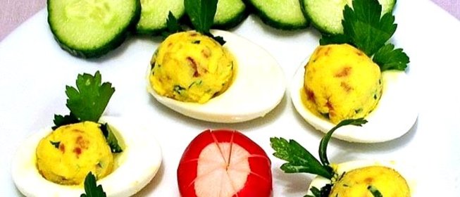 Яйца с майонезом и чесноком