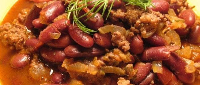 Тушеная говядина с фасолью