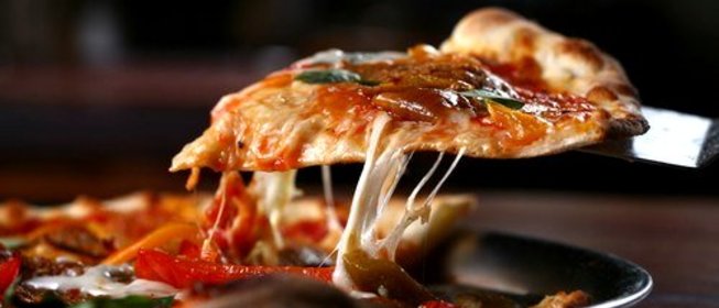 Пицца c артишоками и консервированными помидорами