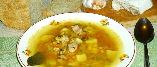 Наваристый гороховый суп с жареным мясом