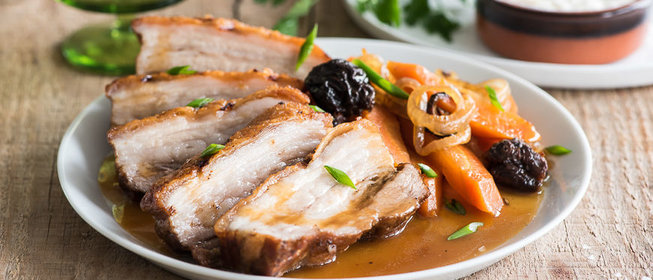 Свиной подчеревок, томленный в квасе