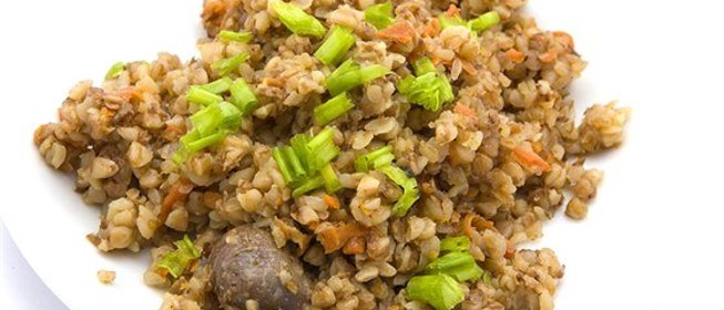 Гречневая каша с луком на пару