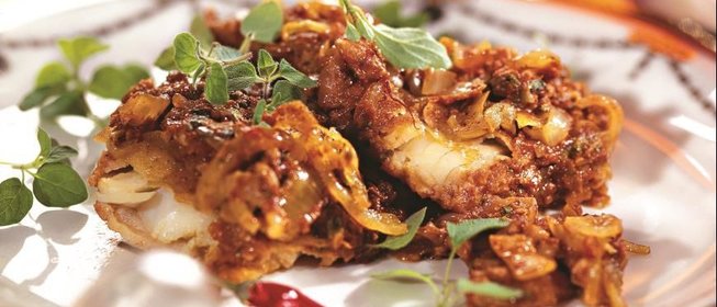 Филе морского окуня с соусом Сацебели