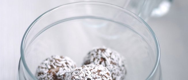 Конфеты из фиников с орехами