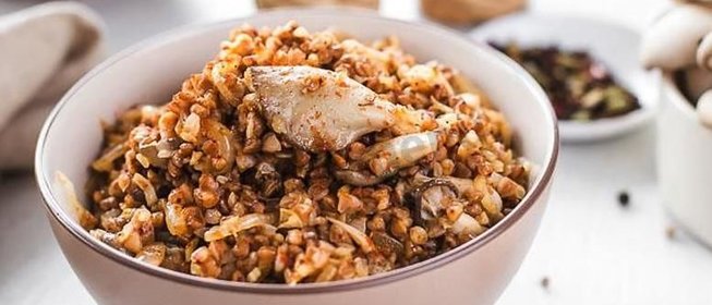 Дроблёная гречка с вешенками