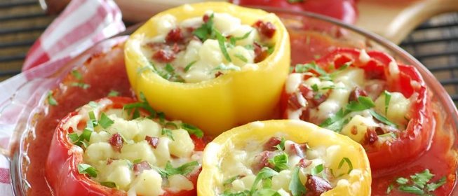 Перцы, фаршированные картофелем и чоризо