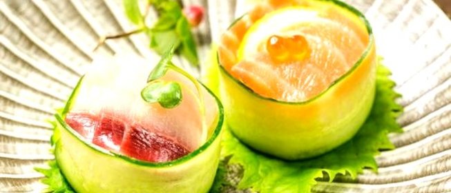Суши с огурцом