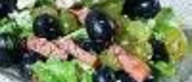 Салат с виноградом, ветчиной и сыром Дор Блю