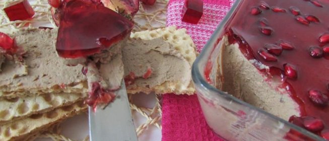 Паштет из куриной печени с коньяком и гранатовым желе