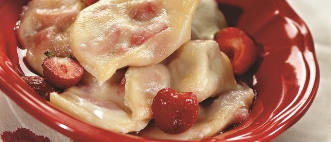 Вареники с клубникой