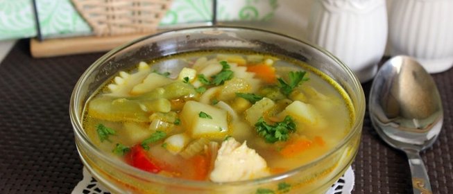 Куриный суп с овощами и фарфалле