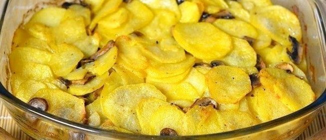 Картошка с грибами в сливках