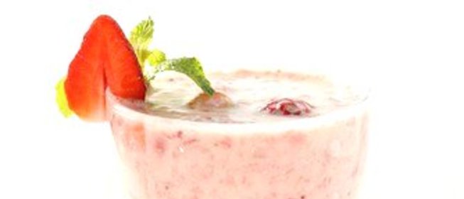 Клубнично-миндальный смузи