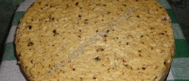 Творожная запеканка с черносливом и яблоками