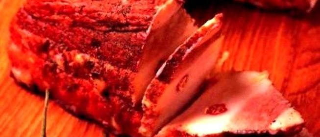 Сало соленое в луковой шелухе