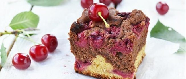 Пирог с вишней с какао