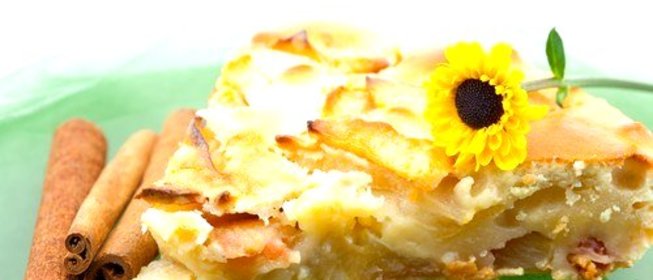 Пицца с яблоками и корицей