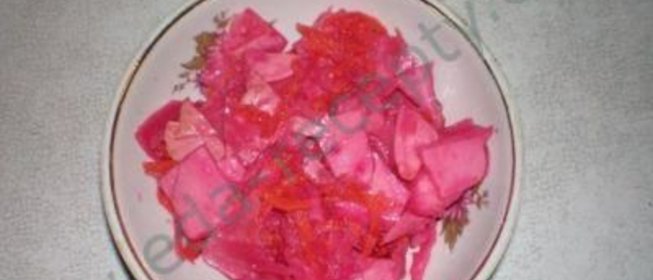 Квашеная капуста со свеклой