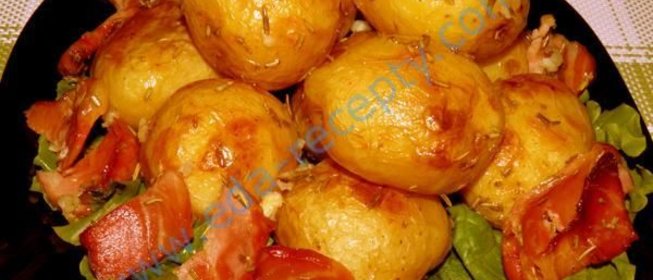 Запеченный картофель с розмарином