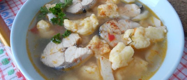 Рыбный суп с клецками