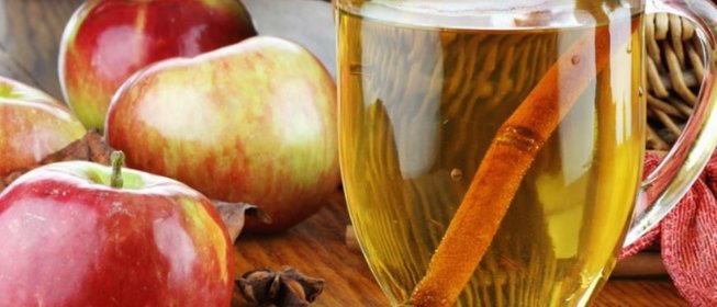 Чай с яблоками и корицей