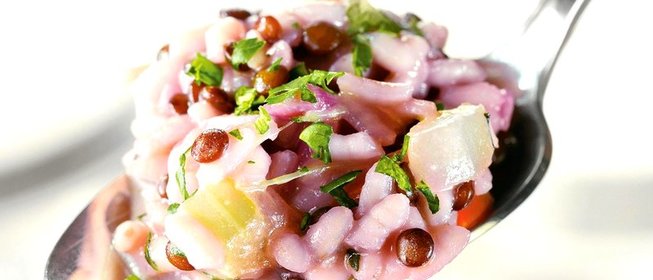 Рисовая каша с черной чечевицей