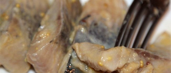 Сельдь в горчичной заливке