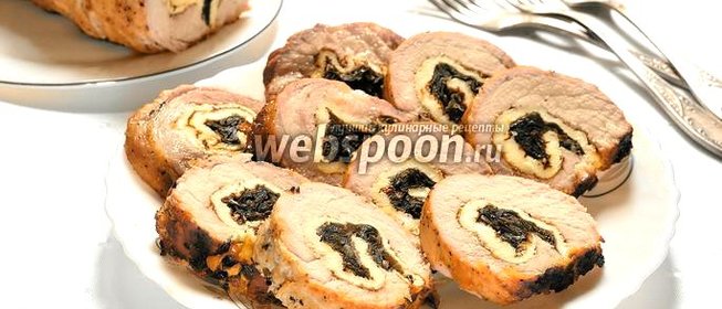 Мясной рулет с морской капустой