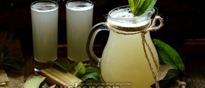 Квас из ревеня