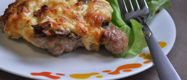 Свинина под сырной корочкой