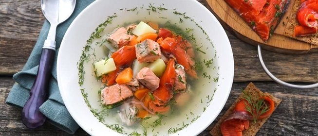 Домашняя уха со слабосоленой неркой