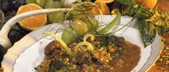 Оленина в апельсиновом соусе