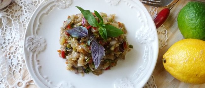 Икра из запеченных овощей с оливками и каперсами