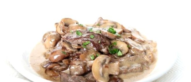 Бефстроганов со сметаной